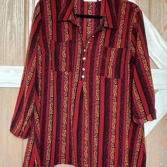 Rebecca Malone Red and Black 1/2 Button Down Shirt. Sleeves up/down SIZE XL - Picture 3 of 5